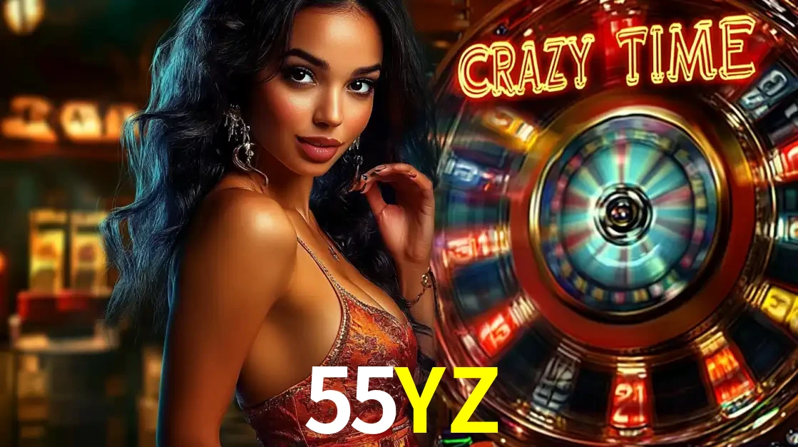 Mulher elegante ao lado da vibrante roda da fortuna do jogo de cassino ao vivo Crazy Time, um dos game shows mais populares e cheios de prêmios do 55YZ.